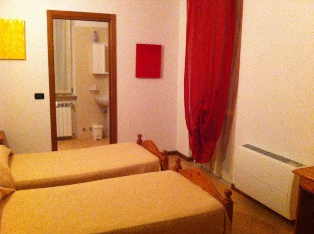 Albergo Quattro Pini San Martino della Battaglia Exterior foto