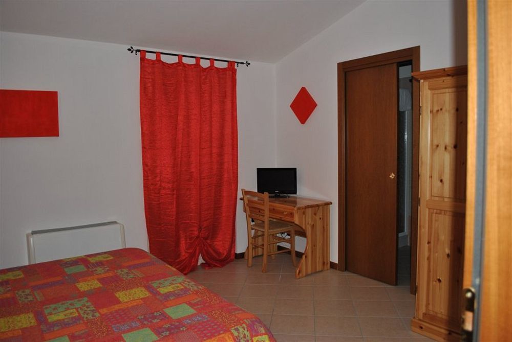 Albergo Quattro Pini San Martino della Battaglia Exterior foto