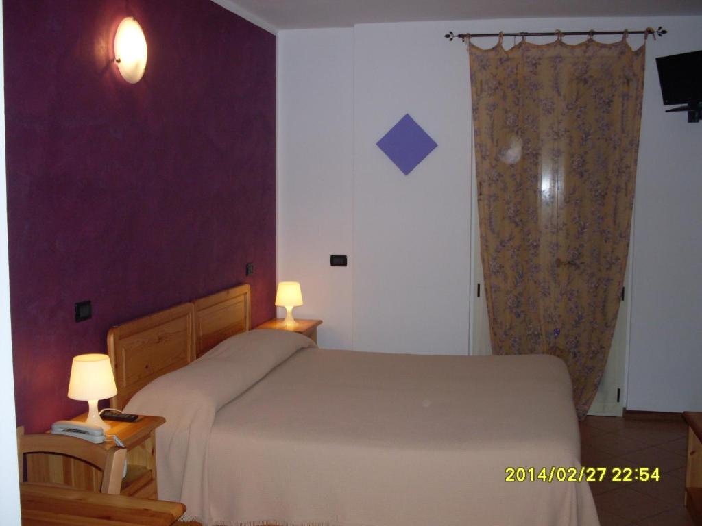 Albergo Quattro Pini San Martino della Battaglia Habitación foto