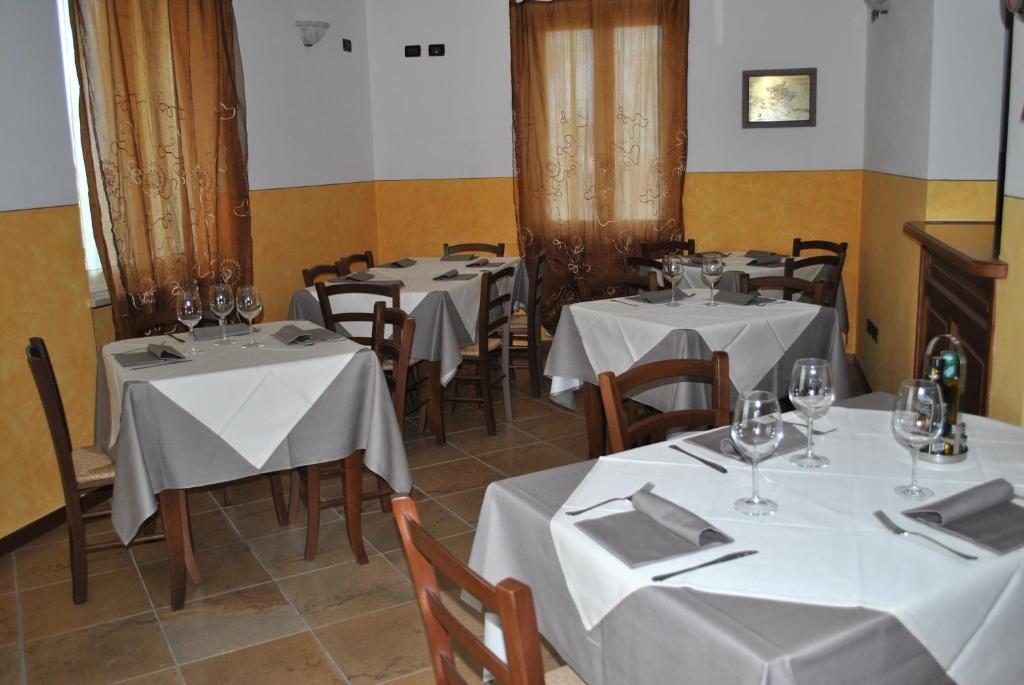 Albergo Quattro Pini San Martino della Battaglia Exterior foto