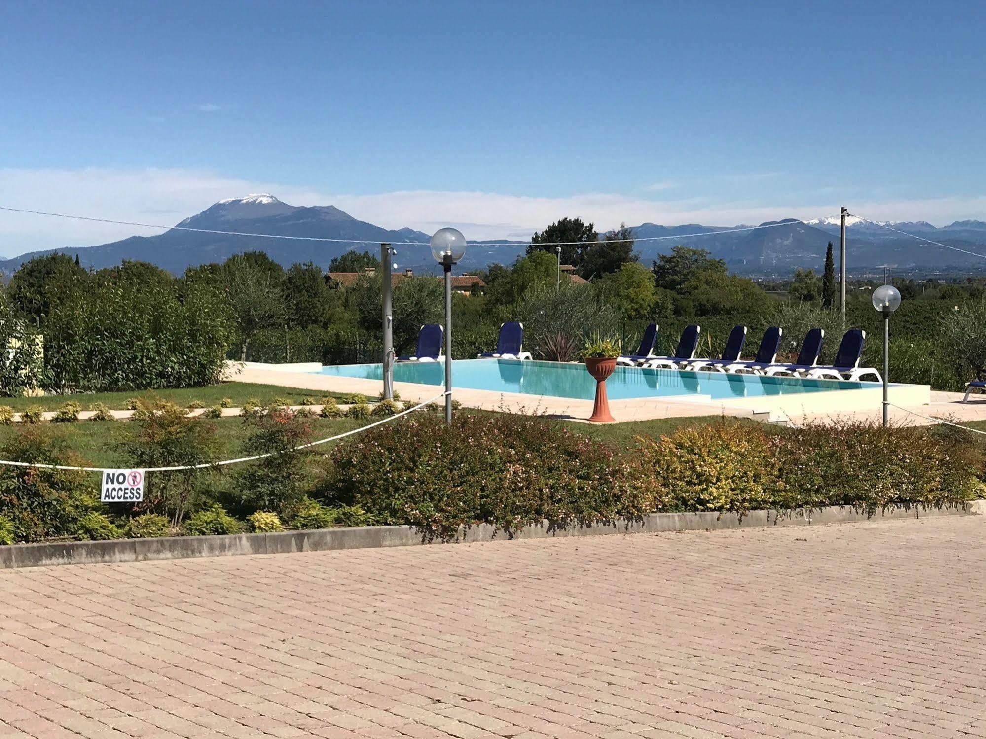 Albergo Quattro Pini San Martino della Battaglia Exterior foto